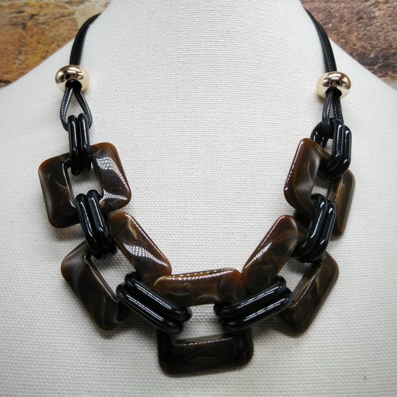 Elegant Brown and Black Necklace - Picture 2 of 2